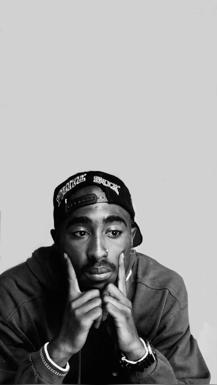 foto do 2Pac refletindo